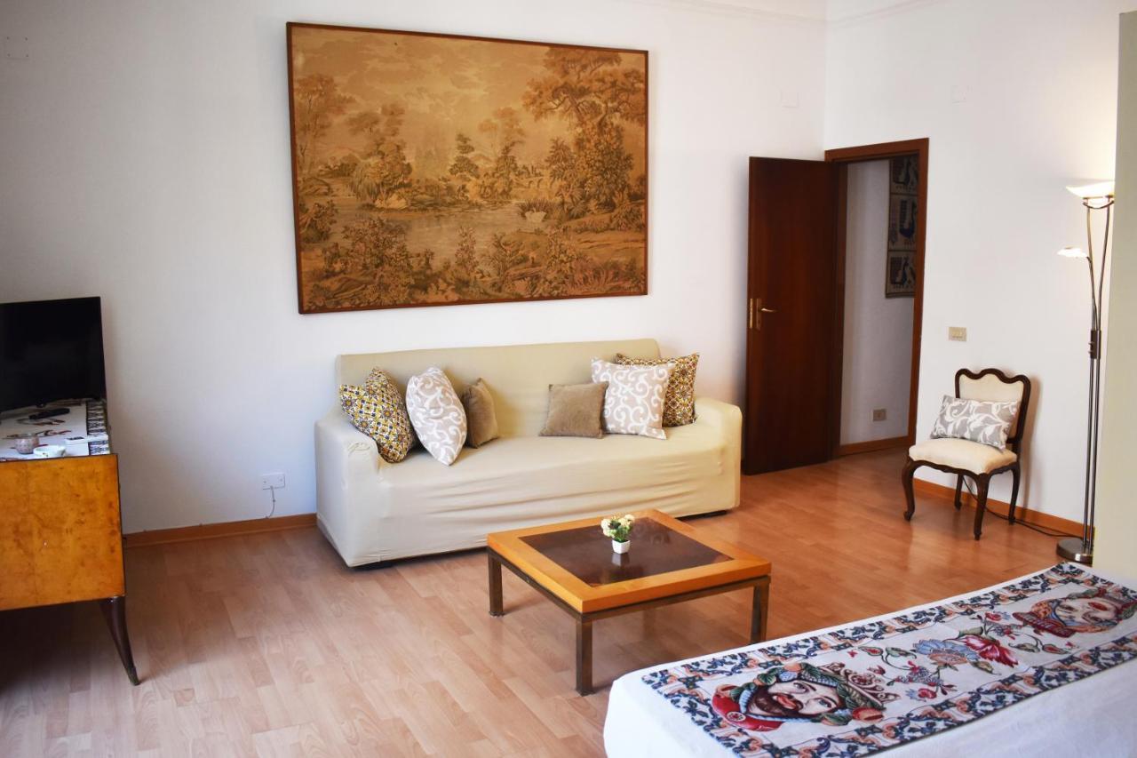 Appartamento Nel Centro Storico Di Palermo - Via Meli'S House المظهر الخارجي الصورة